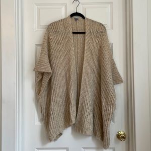2/$10🚨 Aerie Sweater Poncho